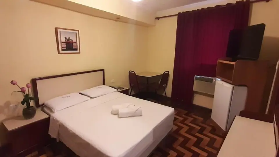 Quarto Duplo, 1 cama de casal do Hotel Itajubá, Centro do Rio de Janeiro